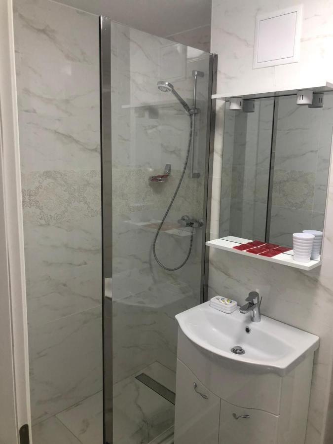 Tudor Apartment Braila Luaran gambar